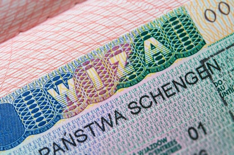 Виза в Венгрию для казахстанцев: сколько стоит подать документы?